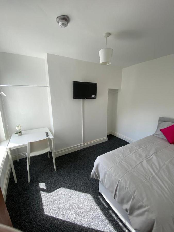 174 Boaler Street Hotel Ливърпул Екстериор снимка